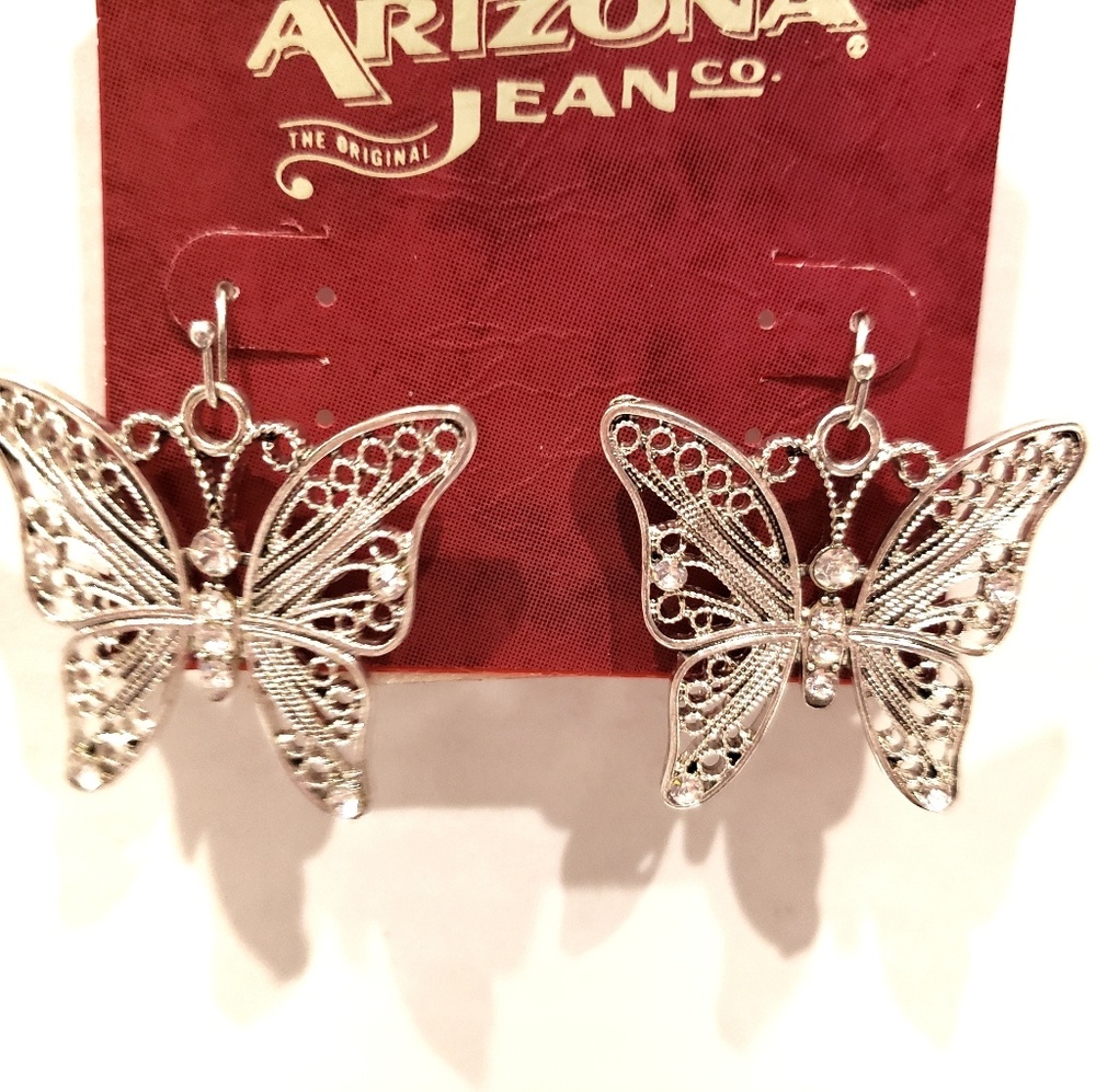 NWT Arizona fish hook butterfly earrings -silver-
